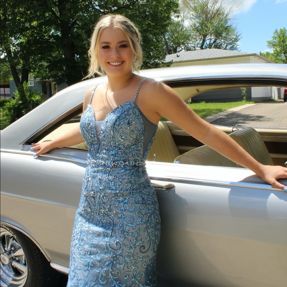 Ellie Wilde Prom/Grad Dress, Blue/Silver, Size US 6 - Picture 2 of 3